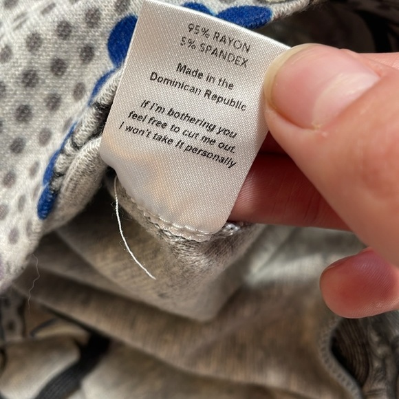 THE KIT. crewneck sweatshirt style long sleeve tee - Picture 7 of 7